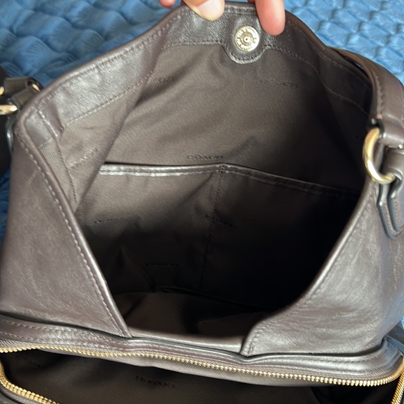 Coach Shoulder Bag In Signature Canvas - Picture 5 of 10